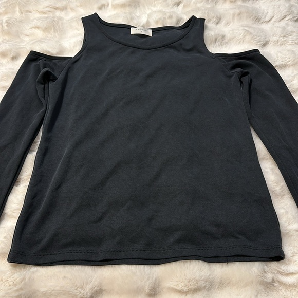 Everly Cold Shoulder Long Sleeve Blouse - Picture 3 of 7